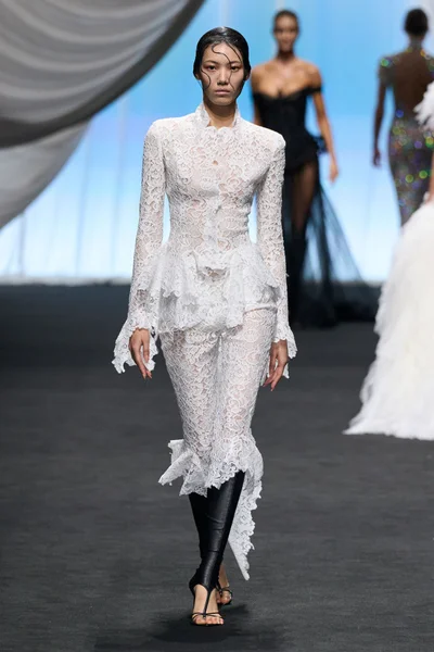 Look 26